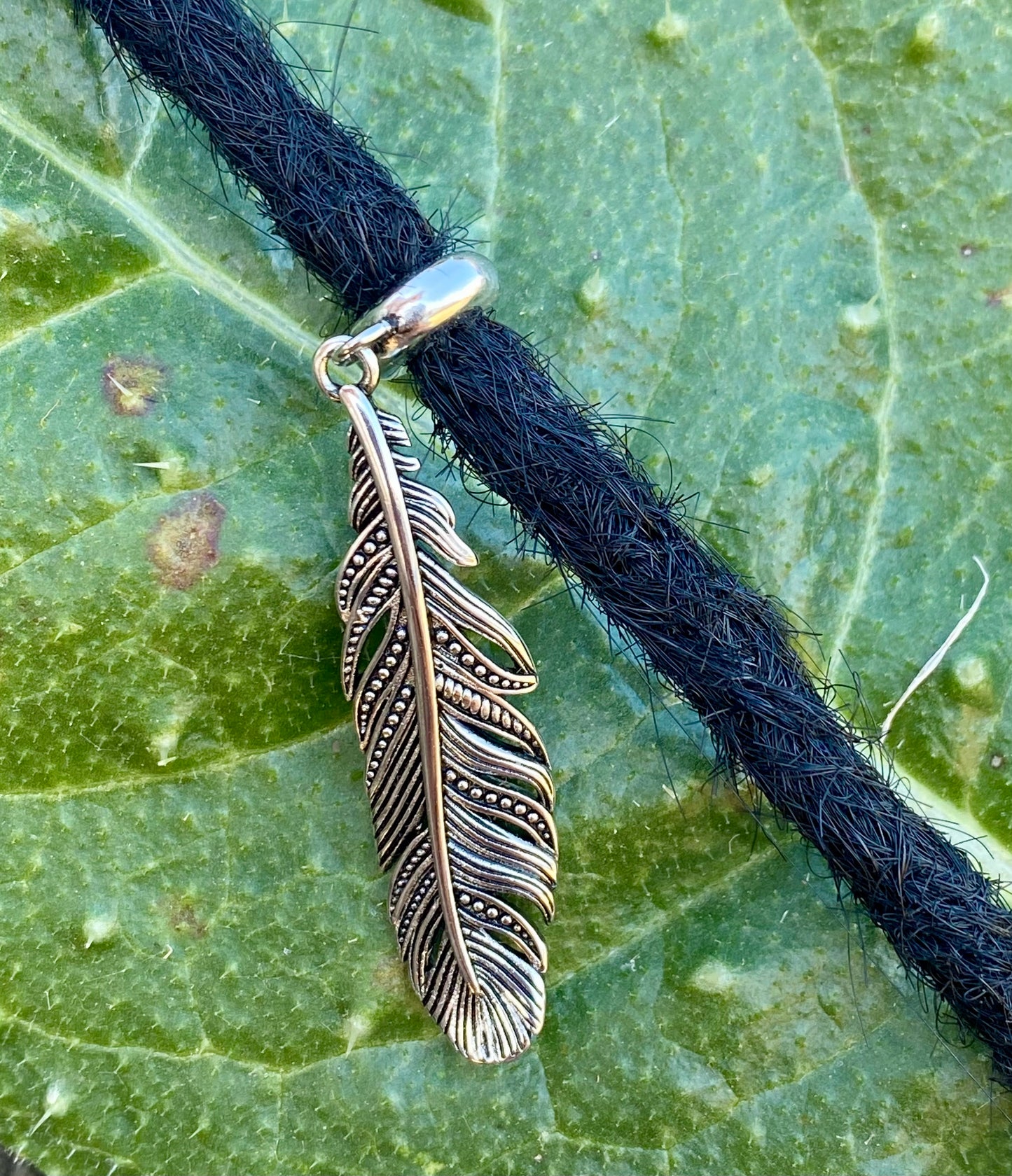 Nakimani Feder-Anhänger – 925er Silber