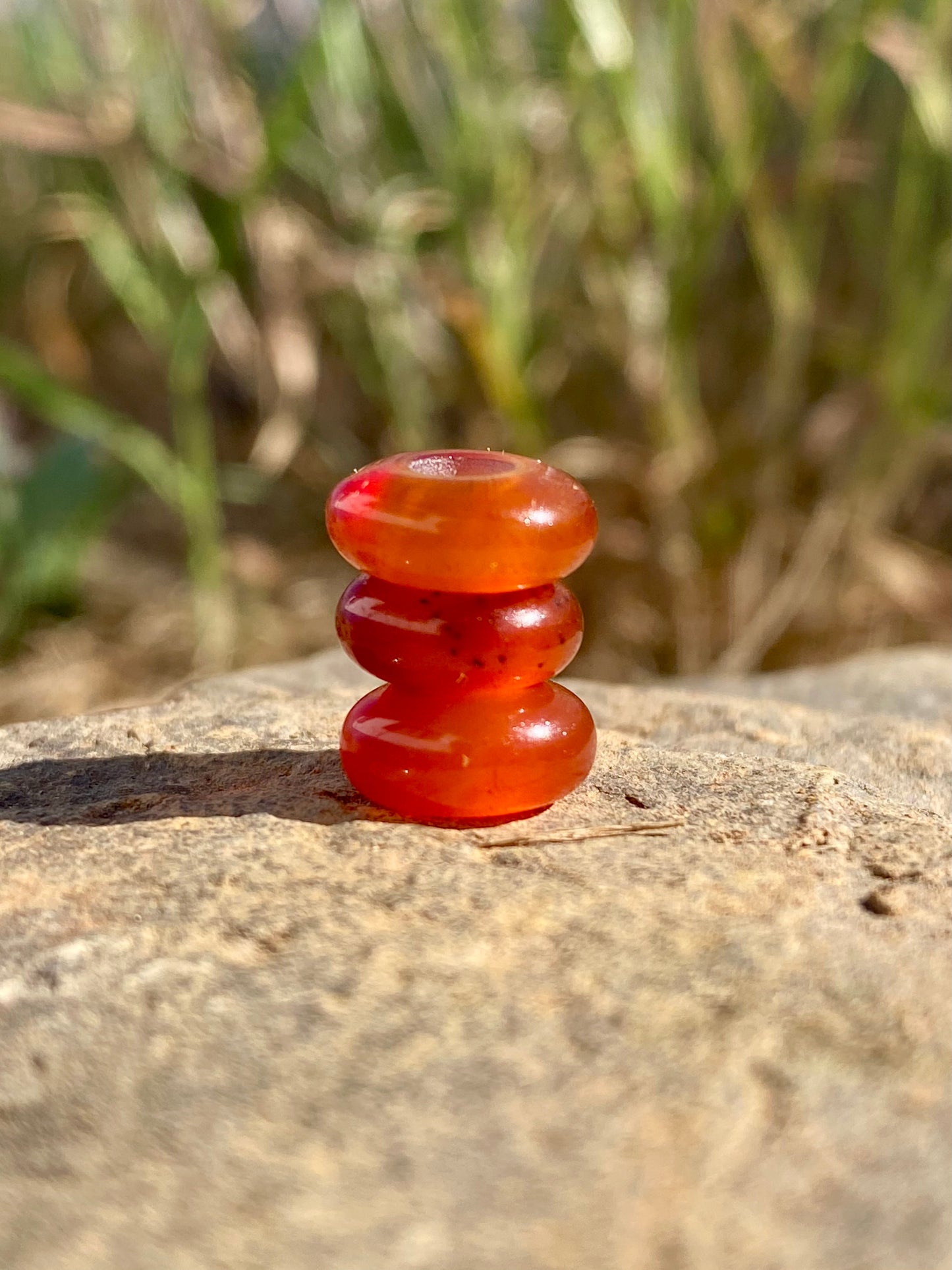 3 red Agate-Perlen