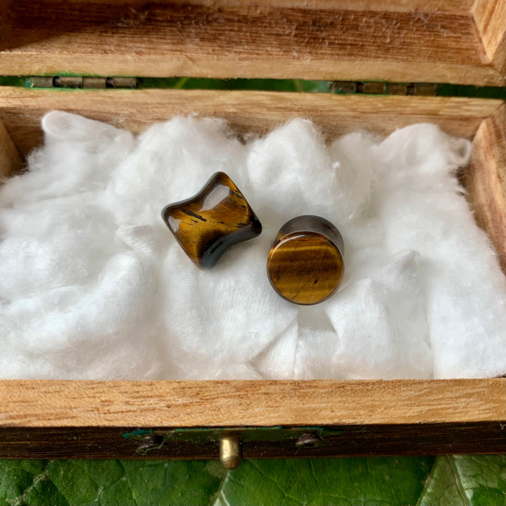 Tigerauge  Plugs 10mm - DreadLocos Shop
