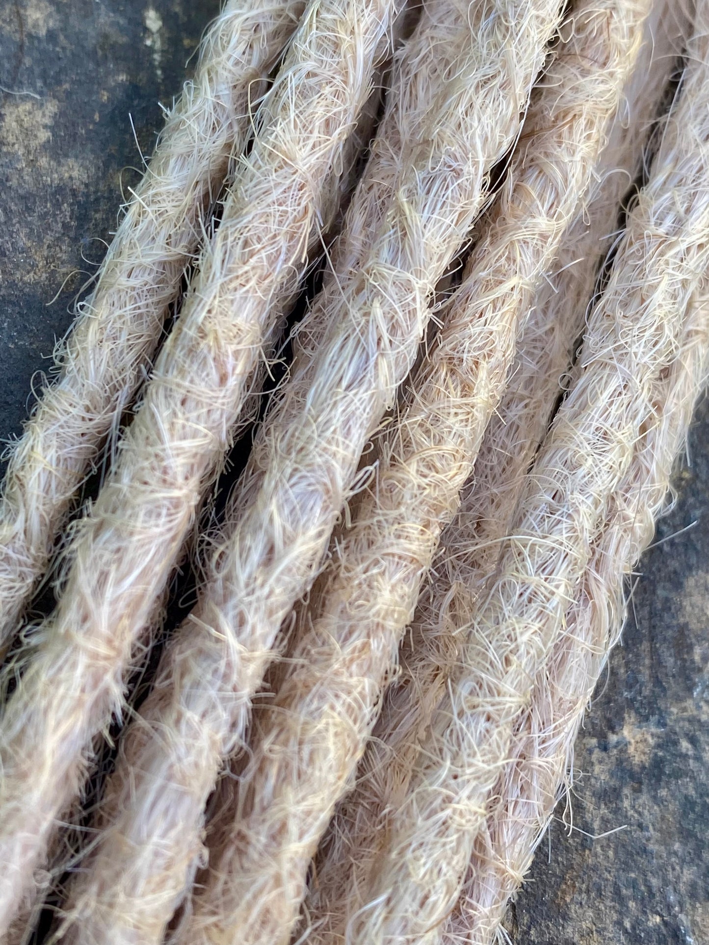 10 Europäische Echthaar Dreadlocks in Platinblond #70