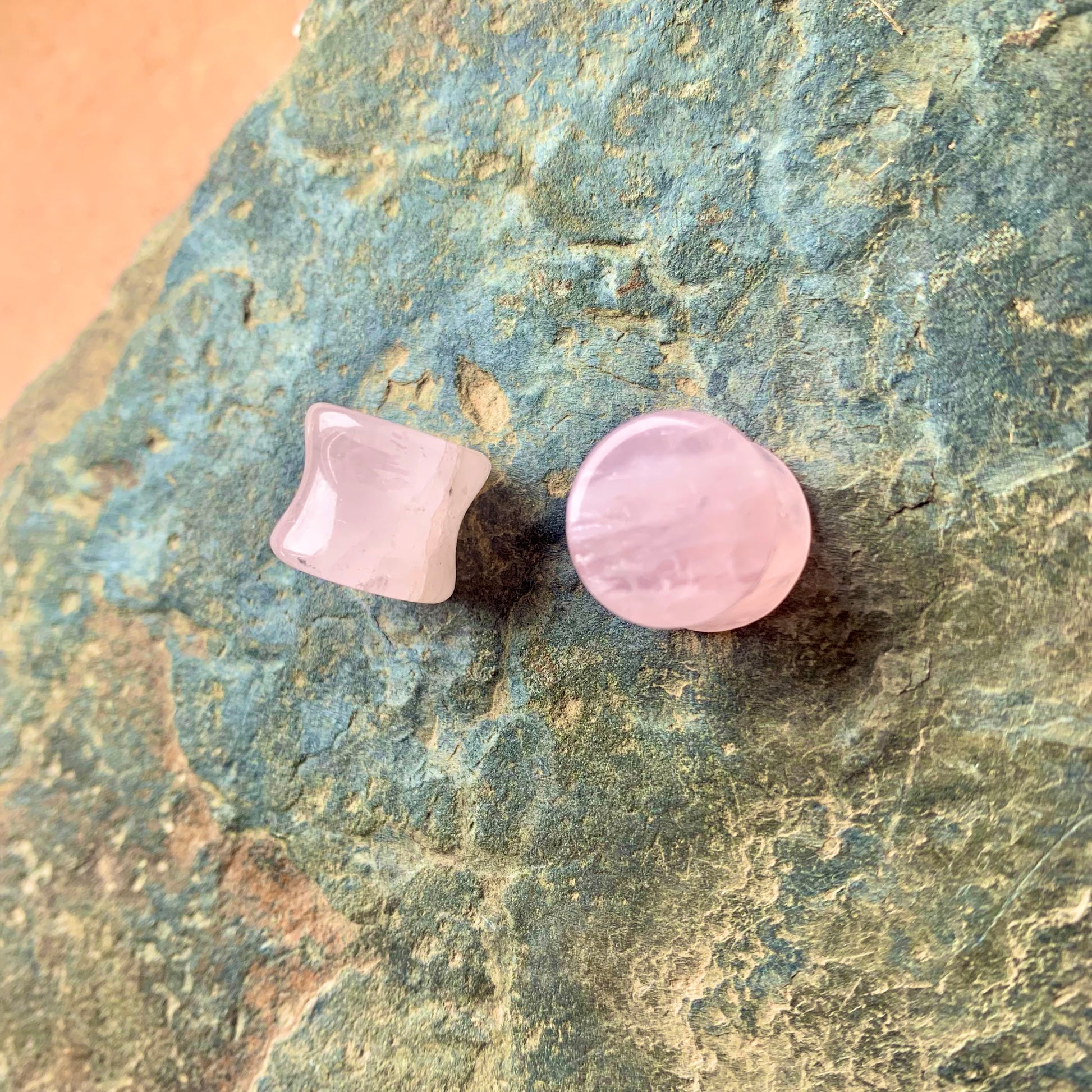 Rosenquarz Plugs in 12mm - DreadLocos Shop