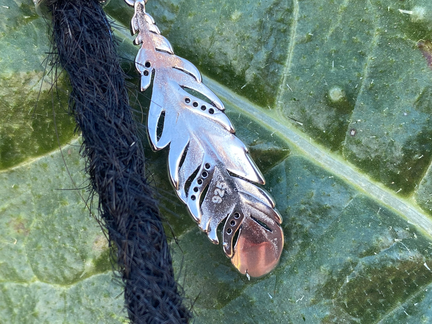 Nakimani Feder-Anhänger – 925er Silber mit Strass