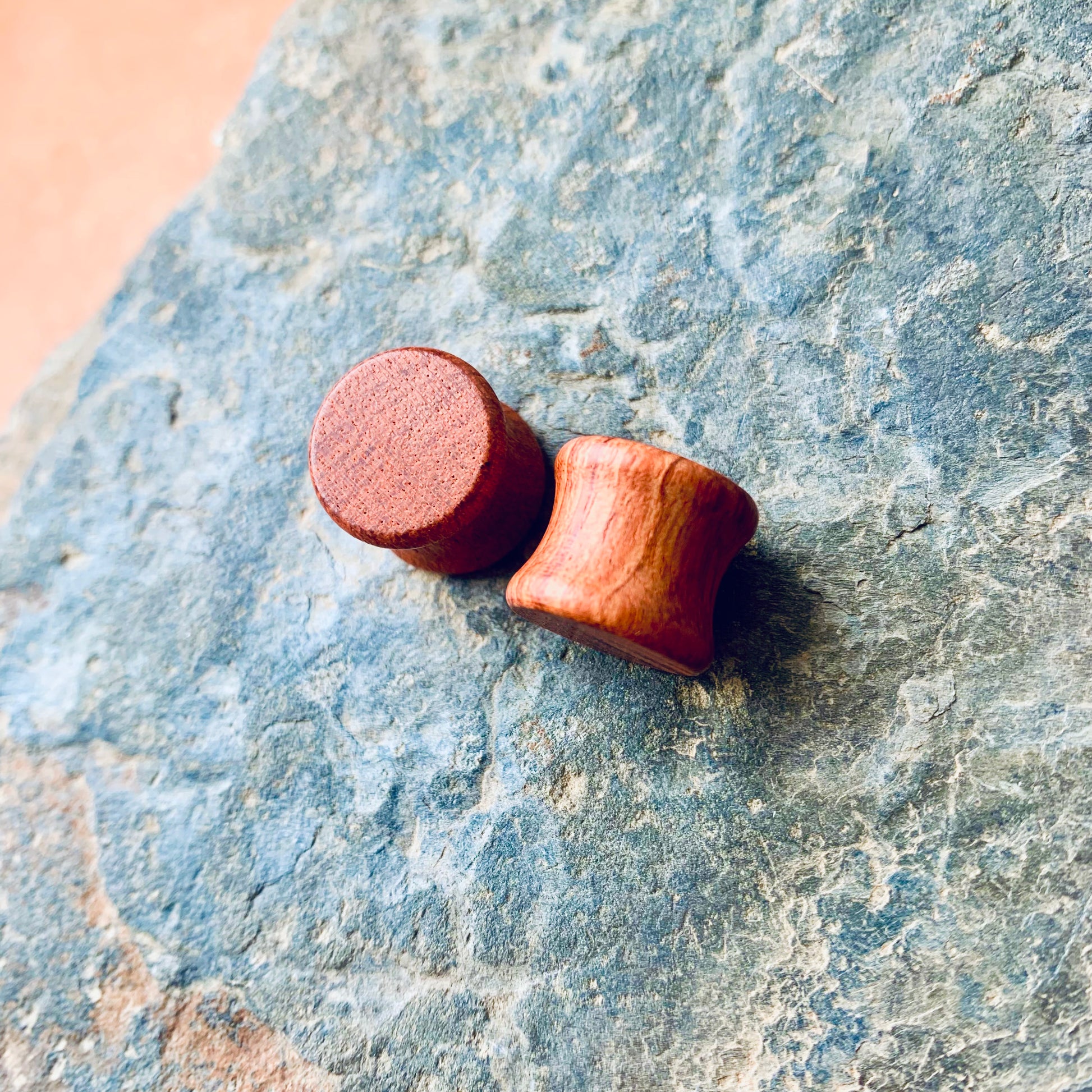 Rosenholz Plugs 12mm - DreadLocos Shop