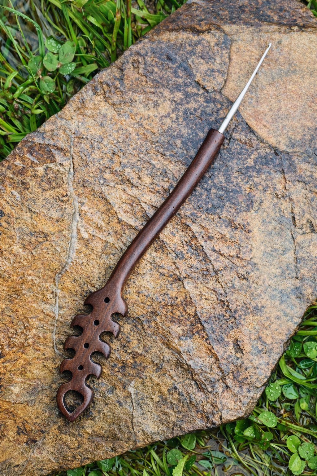 Lamaní Häkelnadel (echtes Sandelholz)