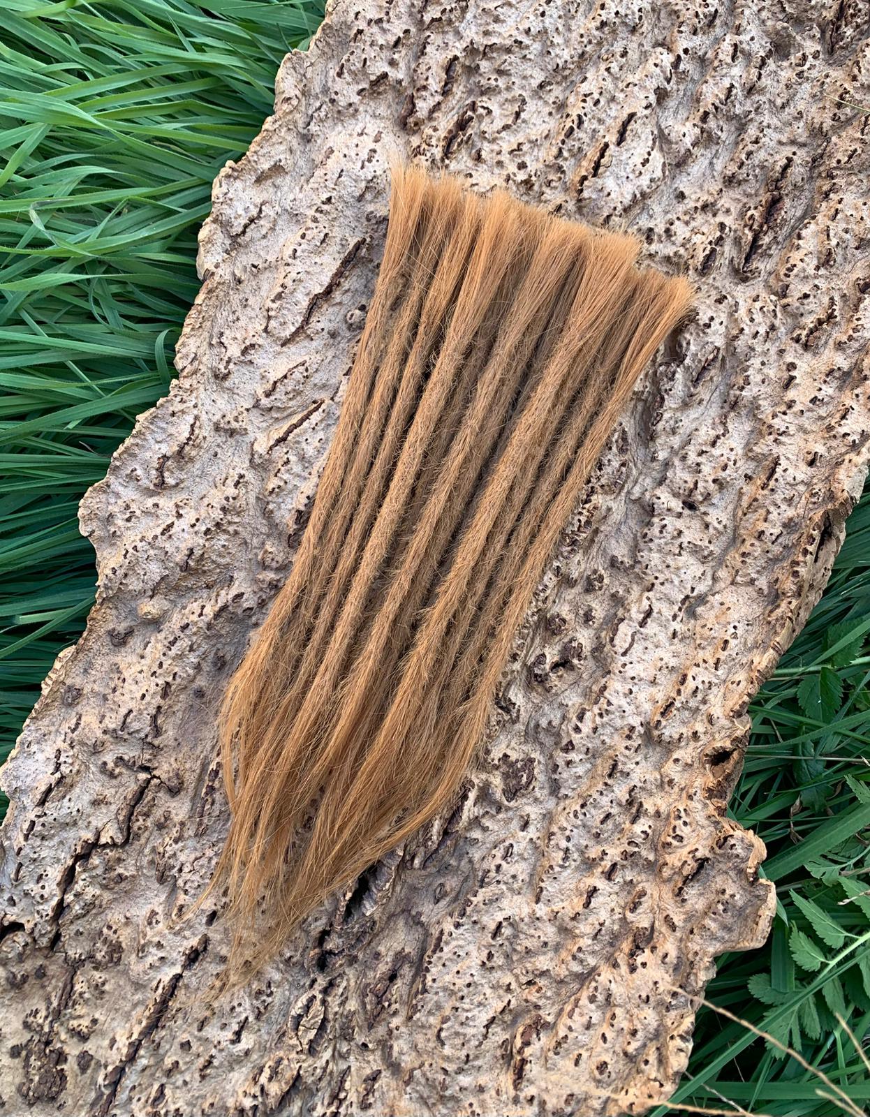 10 Europäische Echthaar Dreadlocks in Zimtblond