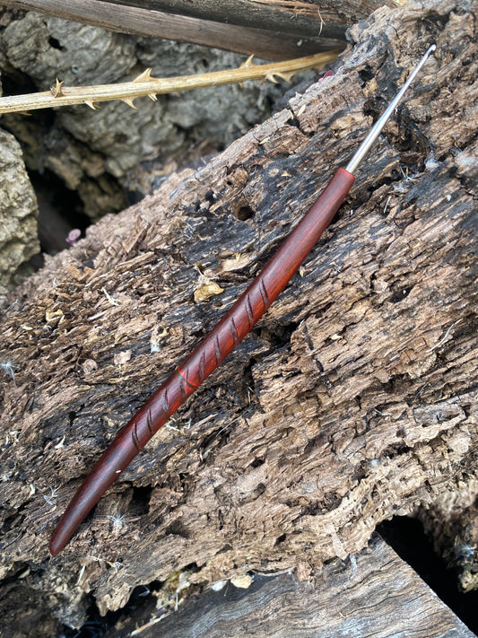 Lamaní Häkelnadel Rosenholz Wood Red