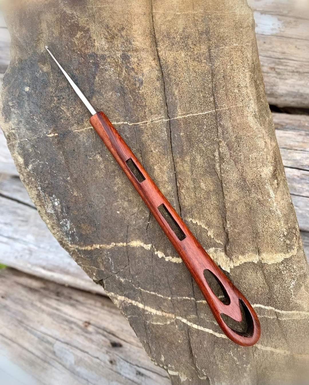 Lamaní Häkelnadel Rosenholz DreadLocos Shop
