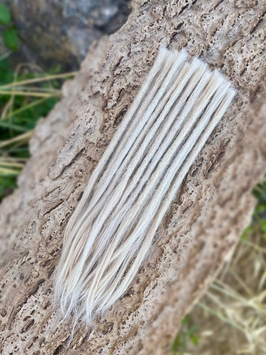 10 Europäische Echthaar Dreadlocks in Platinblond #70